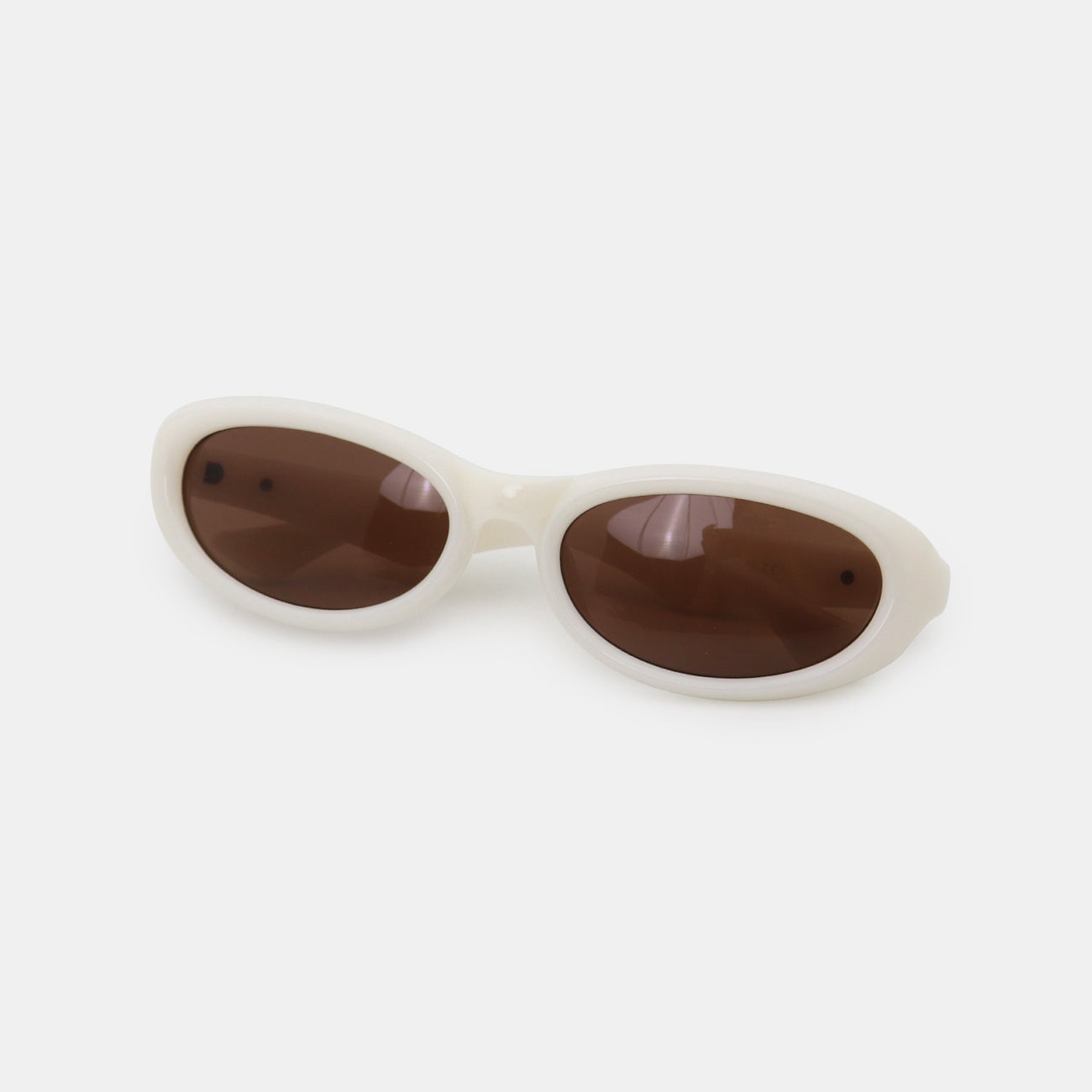 apparel — polycarbonate frame cat eye sunglasses