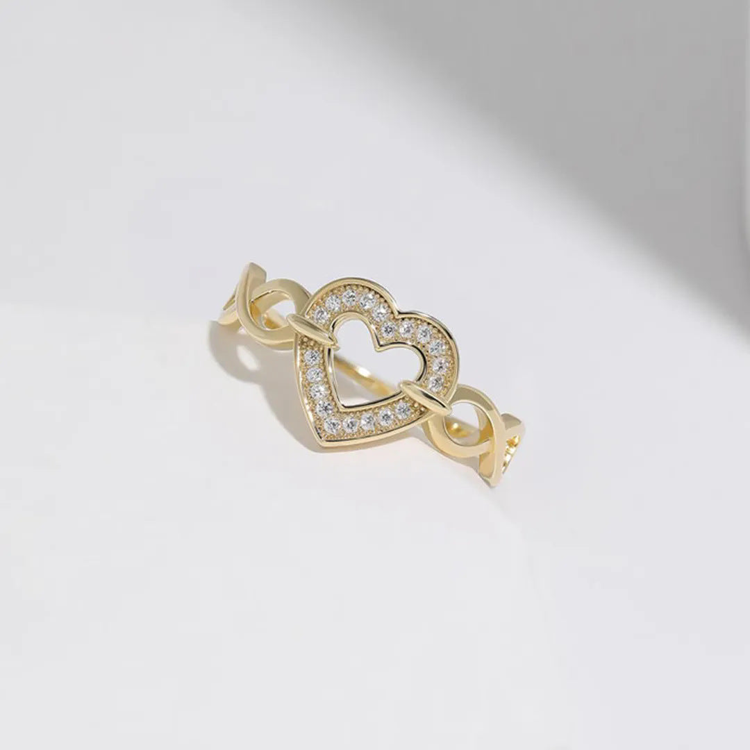 antique cut moissanite rose gold solitaire ring 925 Sterling Silver Heart Ring in Gold, Silver, size 8, 9, 7, 6, shown in close-up highlighting gemstone detail