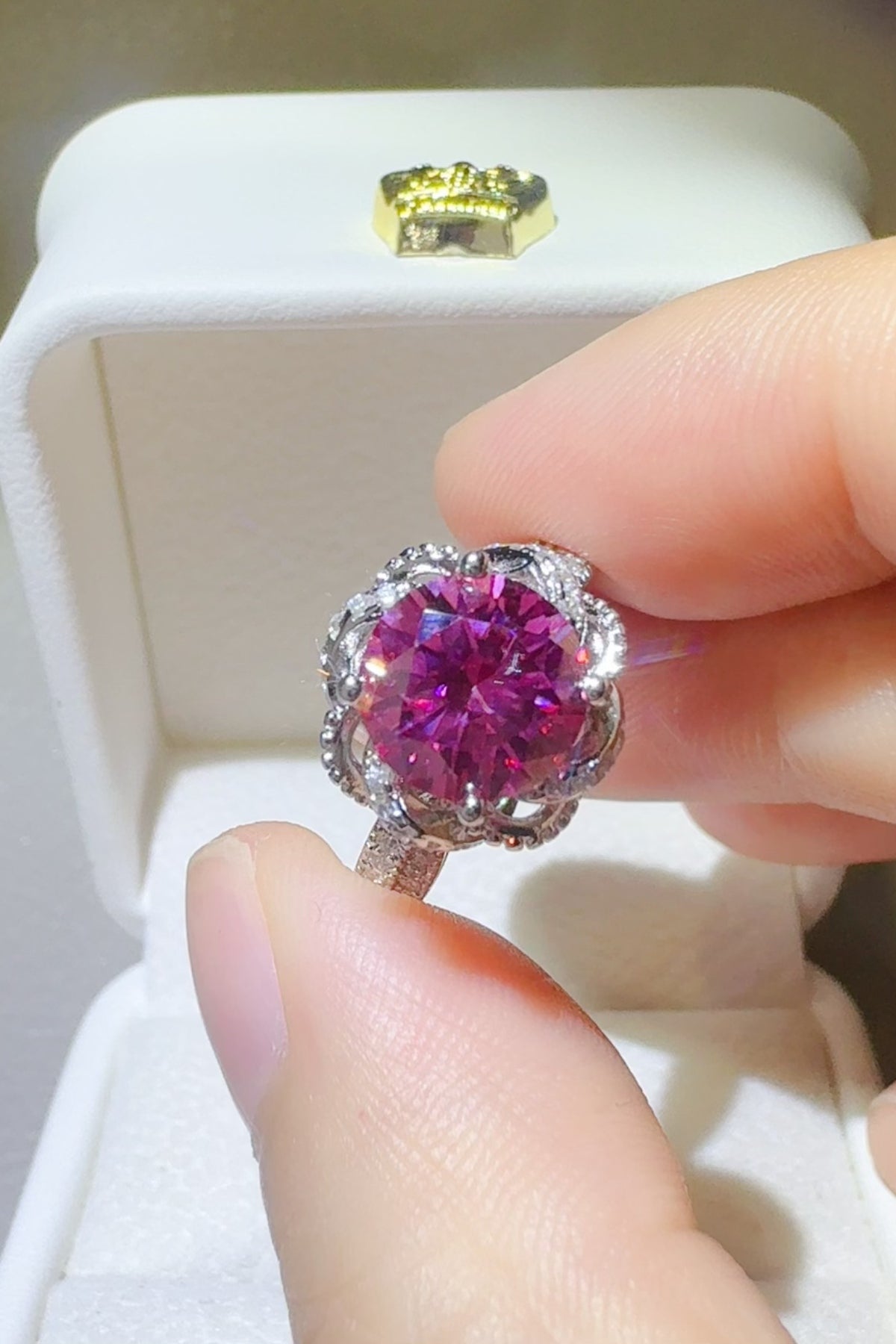2 Carat Moissanite 925 Sterling Silver Flower Shaper Ring comes with box