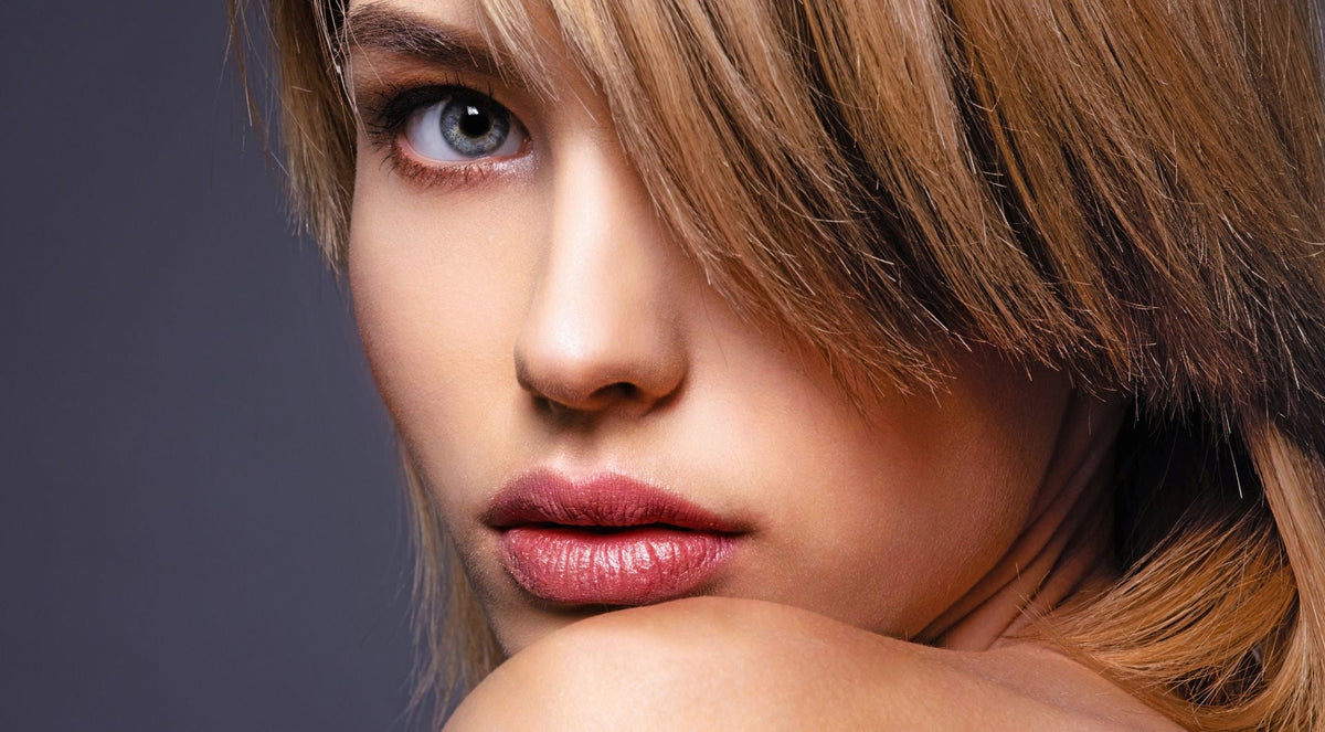 Short haircuts for women – trendy buzz cuts, pixie cuts, and bob styles featured by Donjane, the go-to destination for women’s clothing online.