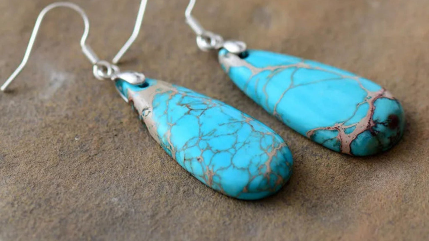 Elegant gold and silver earrings from Donjane – statement hoops, minimalist studs, and trendy dangles for women’s fashion