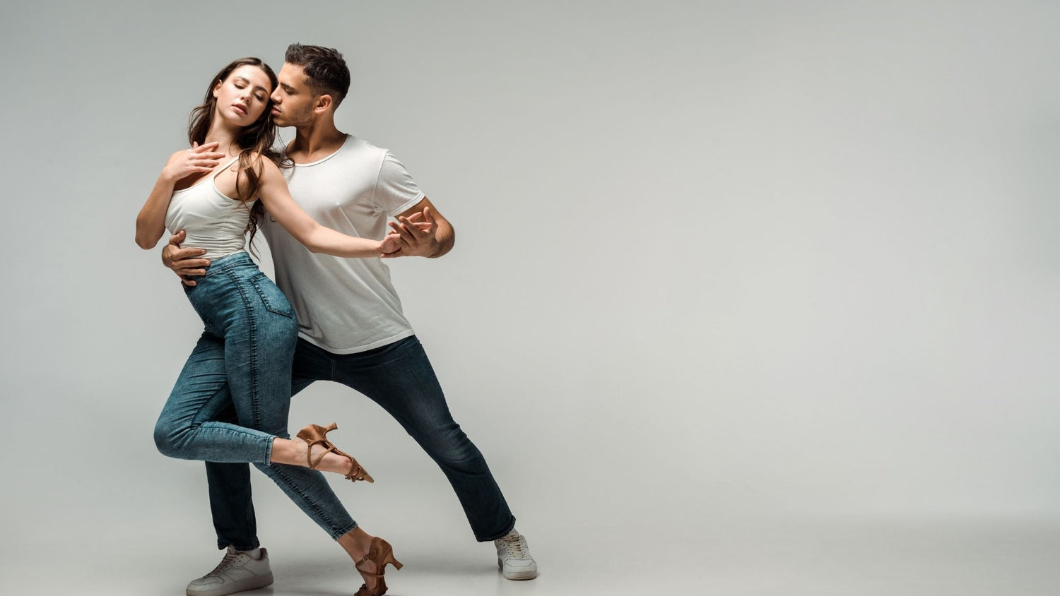 “Men’s jeans from Donjane – slim, straight, and relaxed-fit denim in classic washes and modern cuts