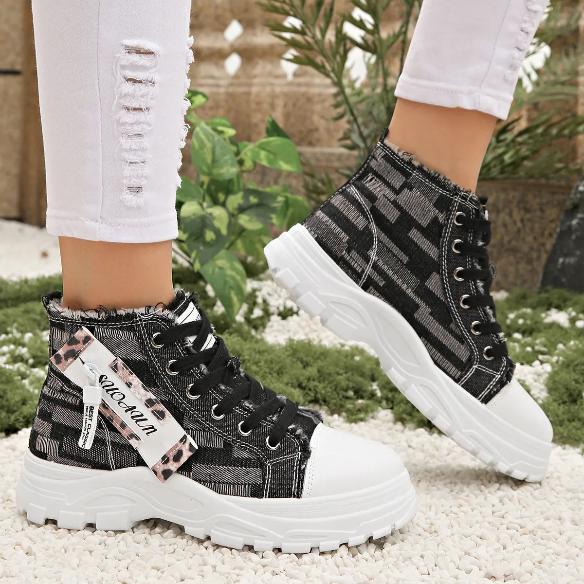 women's lace up platform sneakers - close-up detail