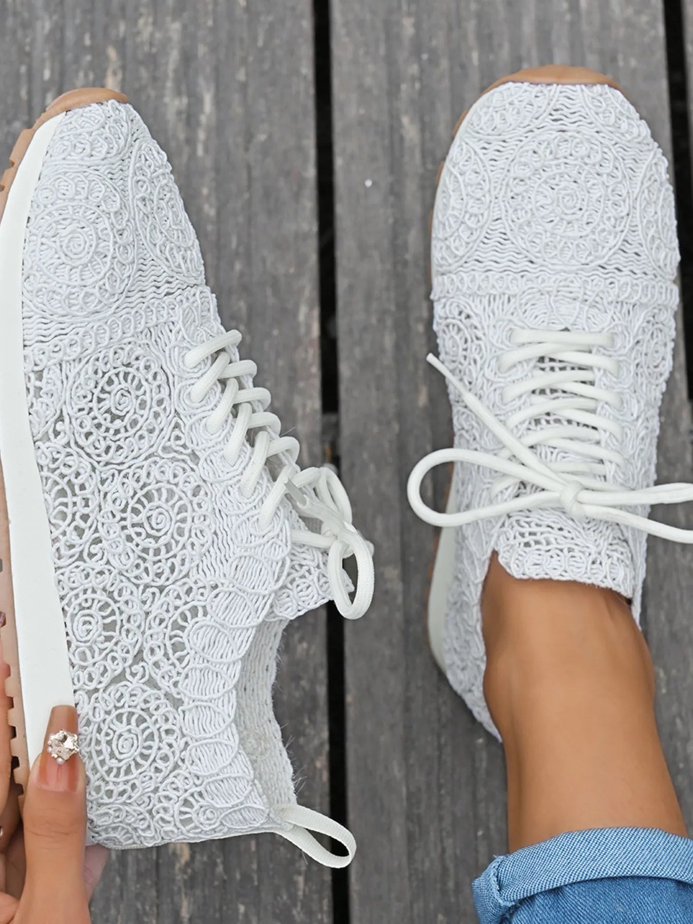 women's mesh lace up sneakers - additional image