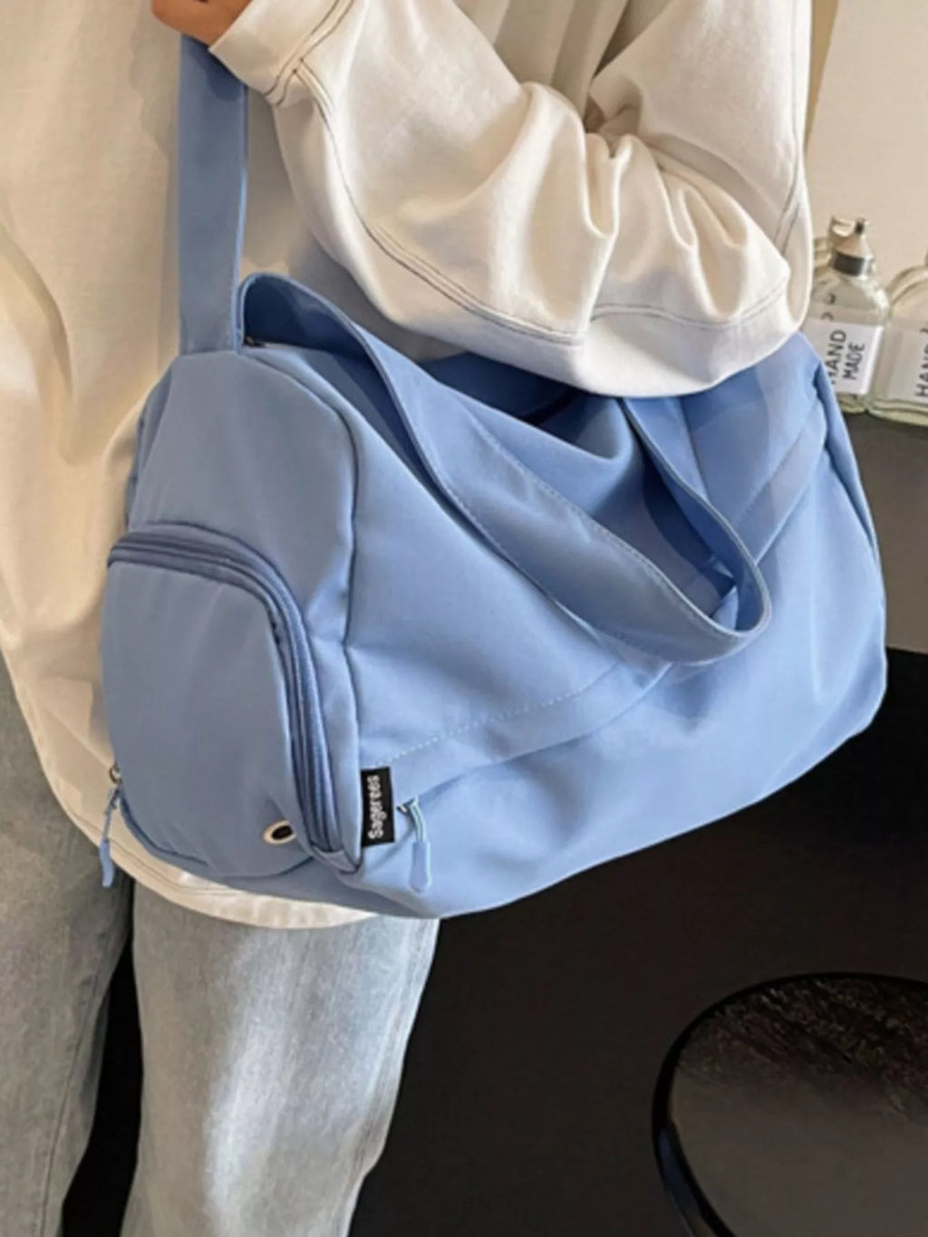 women's lightweight travel duffel bag with shoulder strap - additional image