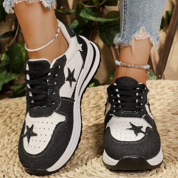women's star lace up sneakers - detail shot