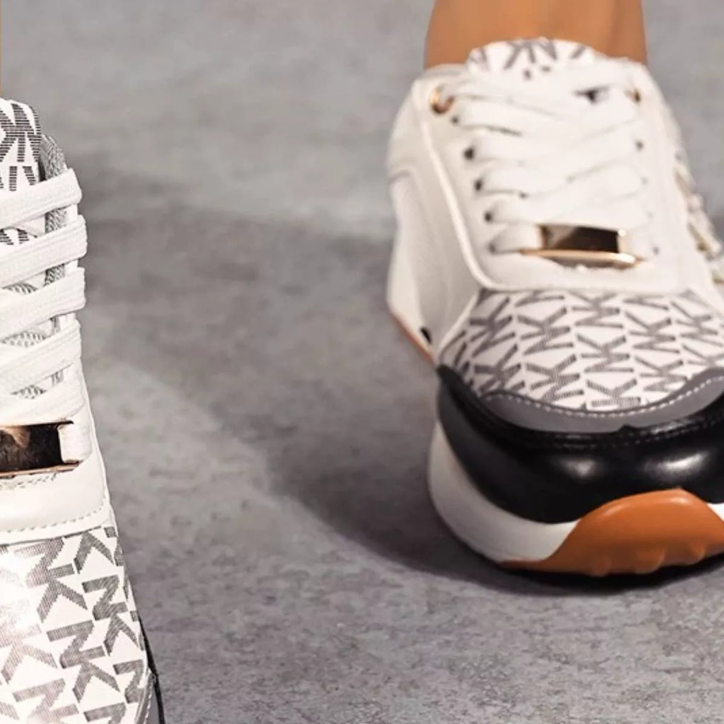 women's lace up round toe sneakers - styling option