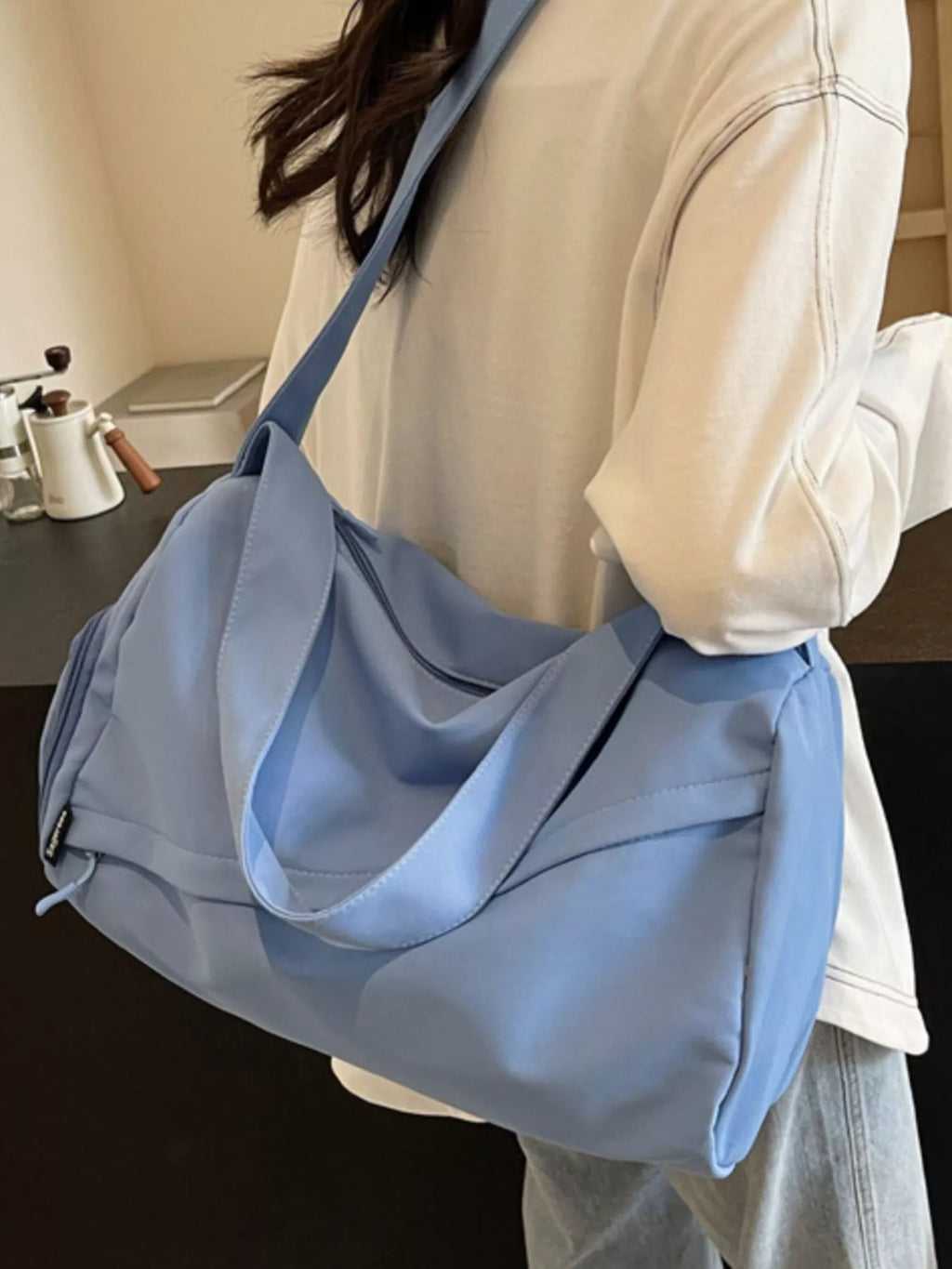 women's lightweight travel duffel bag with shoulder strap - product detail