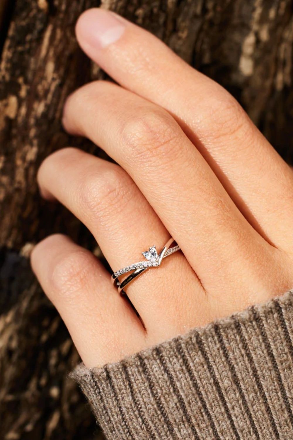 old european cut moissanite ring oval cut engagement ring 925 Sterling silver Inlaid Zircon Heart Open Ring in Silver, size 7, shown in close-up highlighting gemstone detail