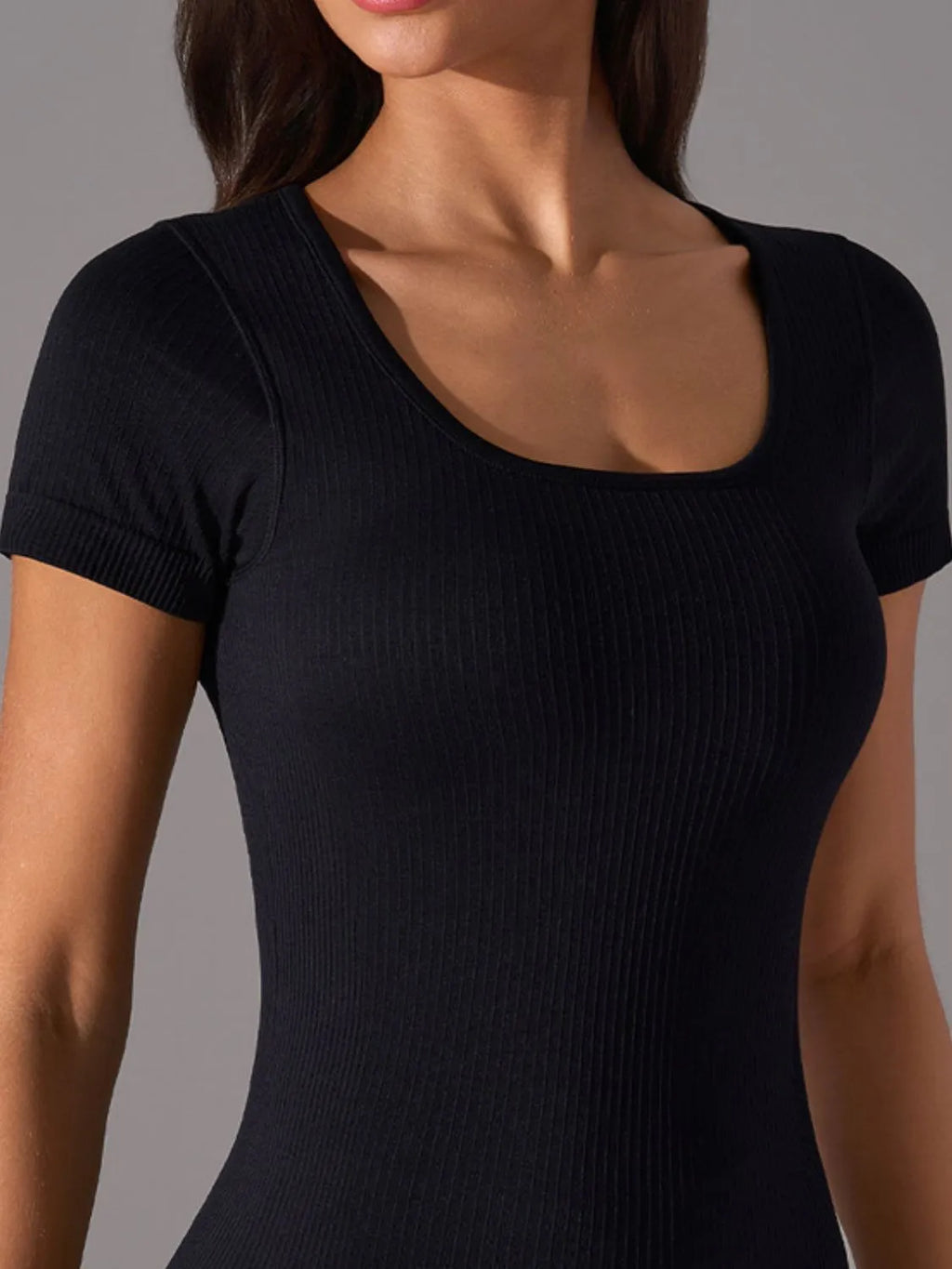 women's square neck active t-shirt with detachable chest pads - styling option
