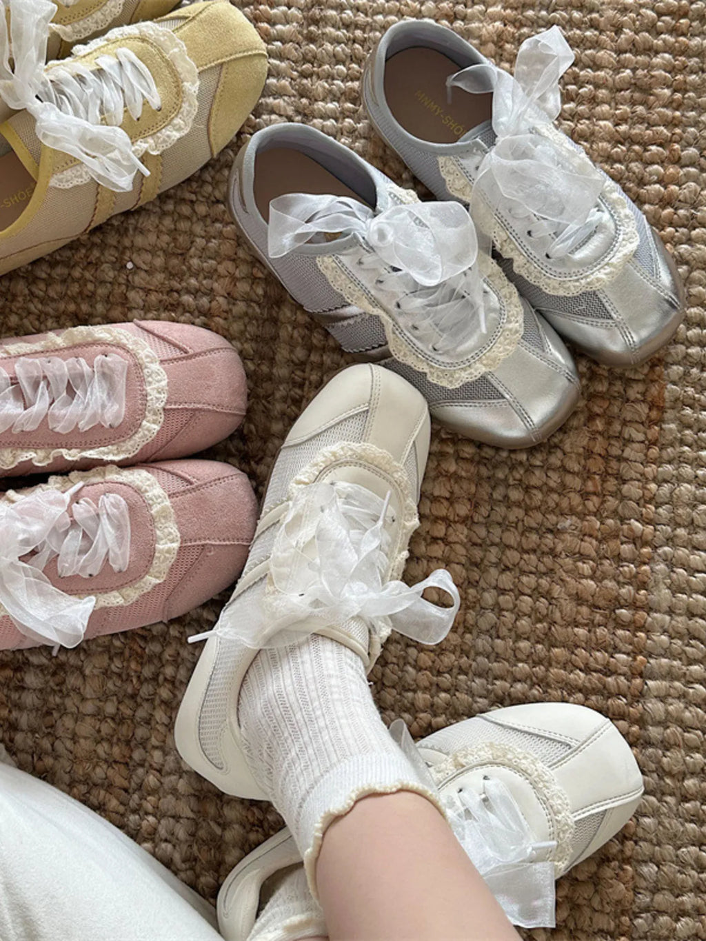women's round toe lace up sneakers - product showcase
