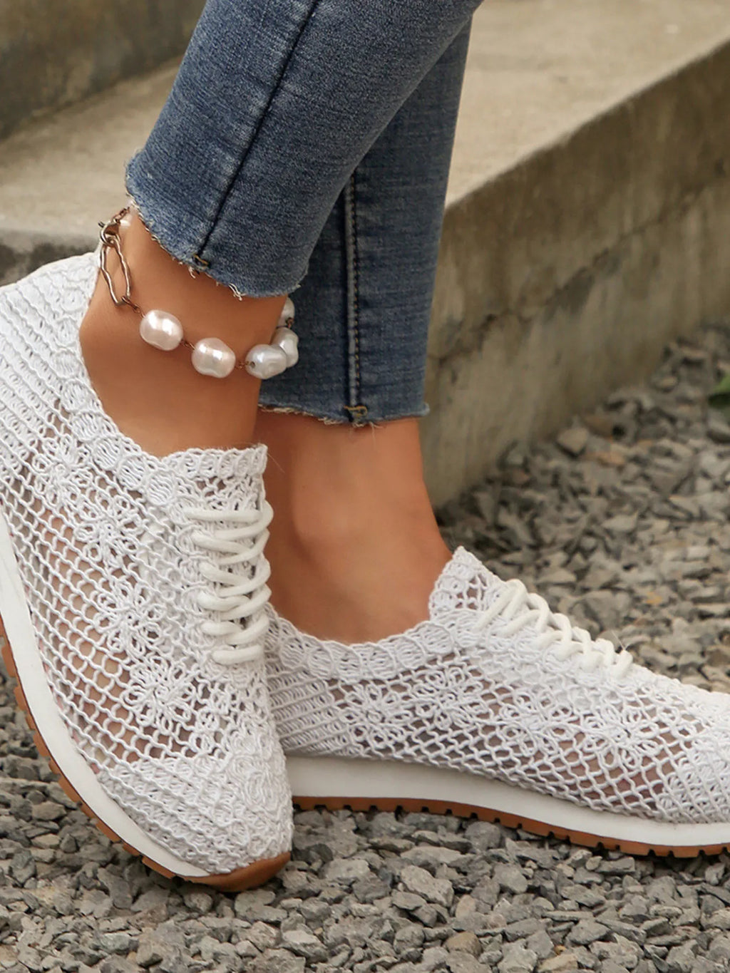 women's breathable mesh lace-up sneakers - additional image