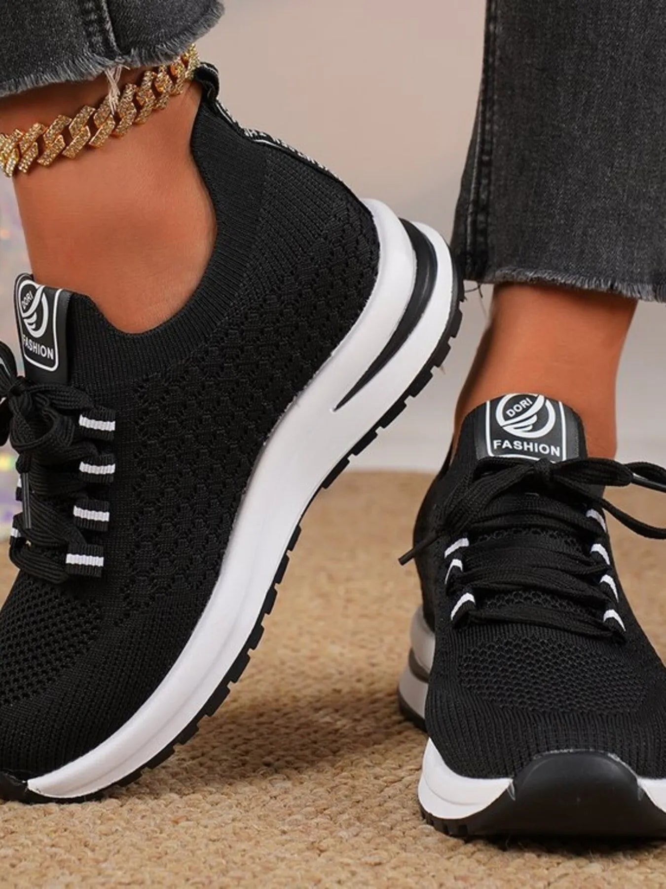 women's breathable mesh lace up sneakers - product detail