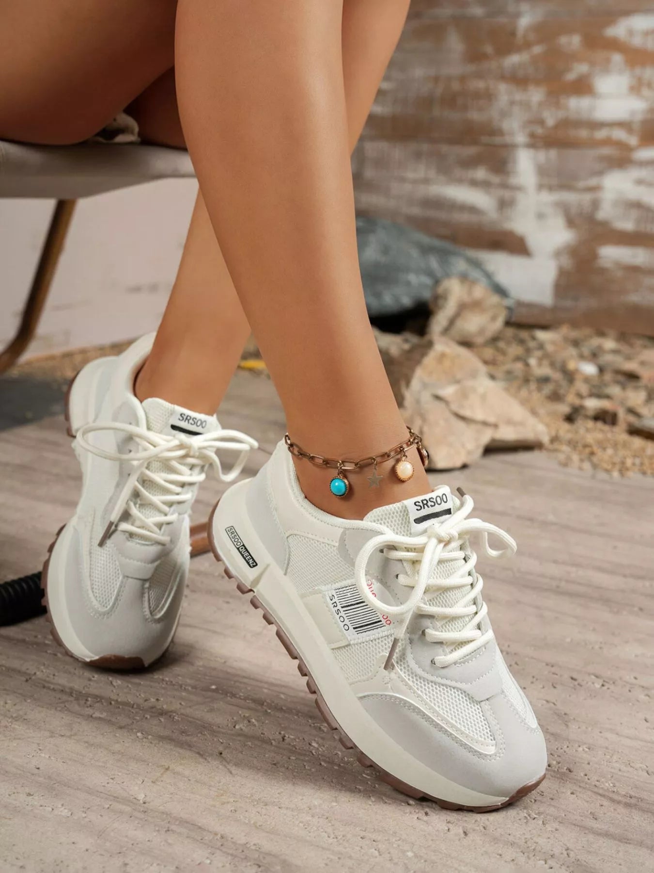 women's round toe lace up sneakers - styling option
