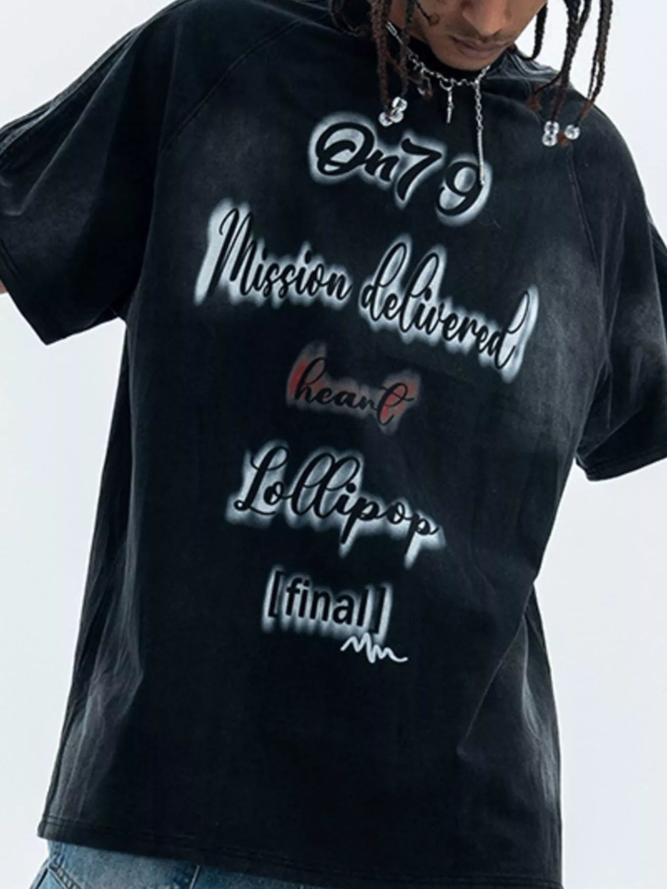men's men's letter round neck oversized t-shirt - close-up detail
