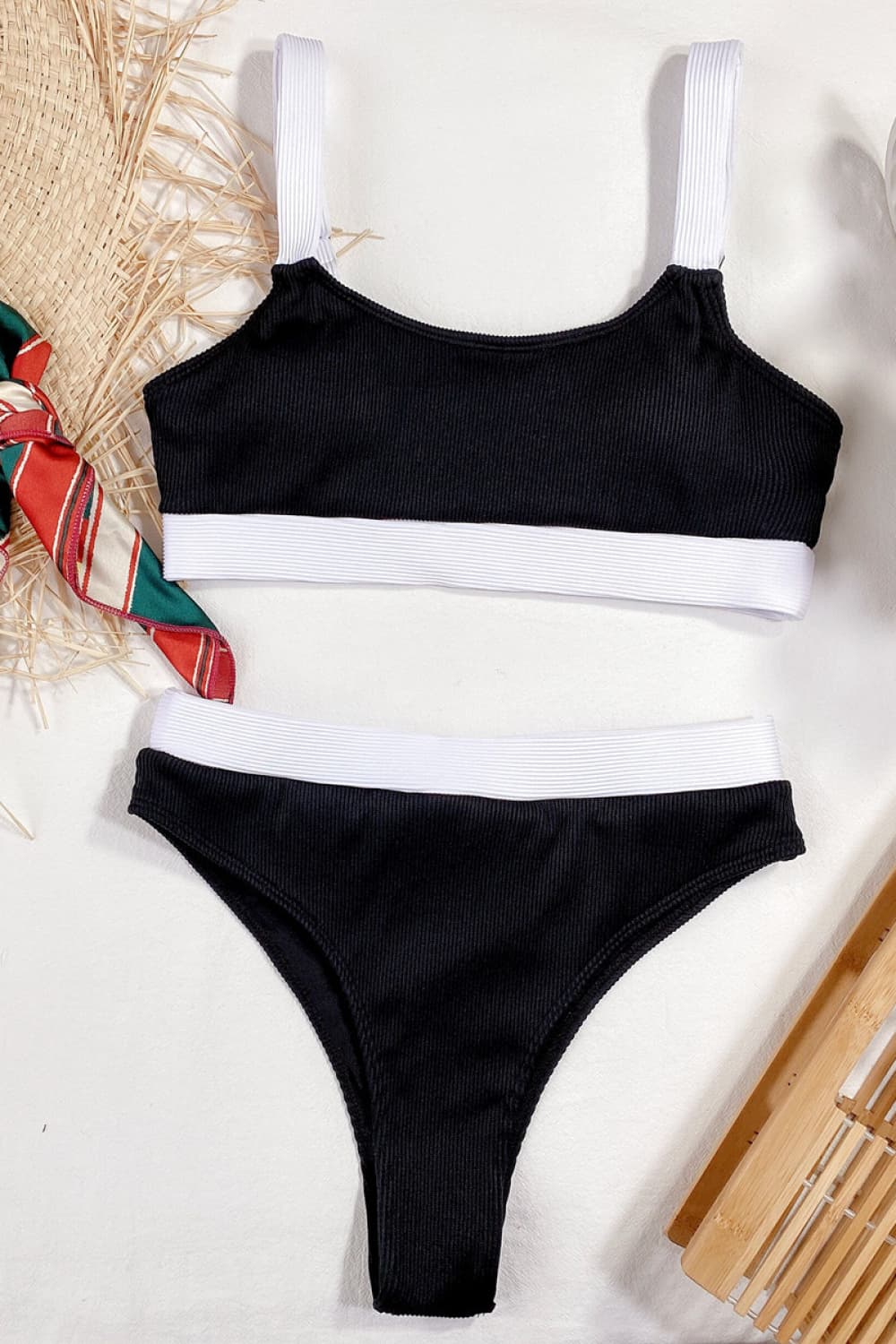 Color Block Scoop Neck Bikini Set Black