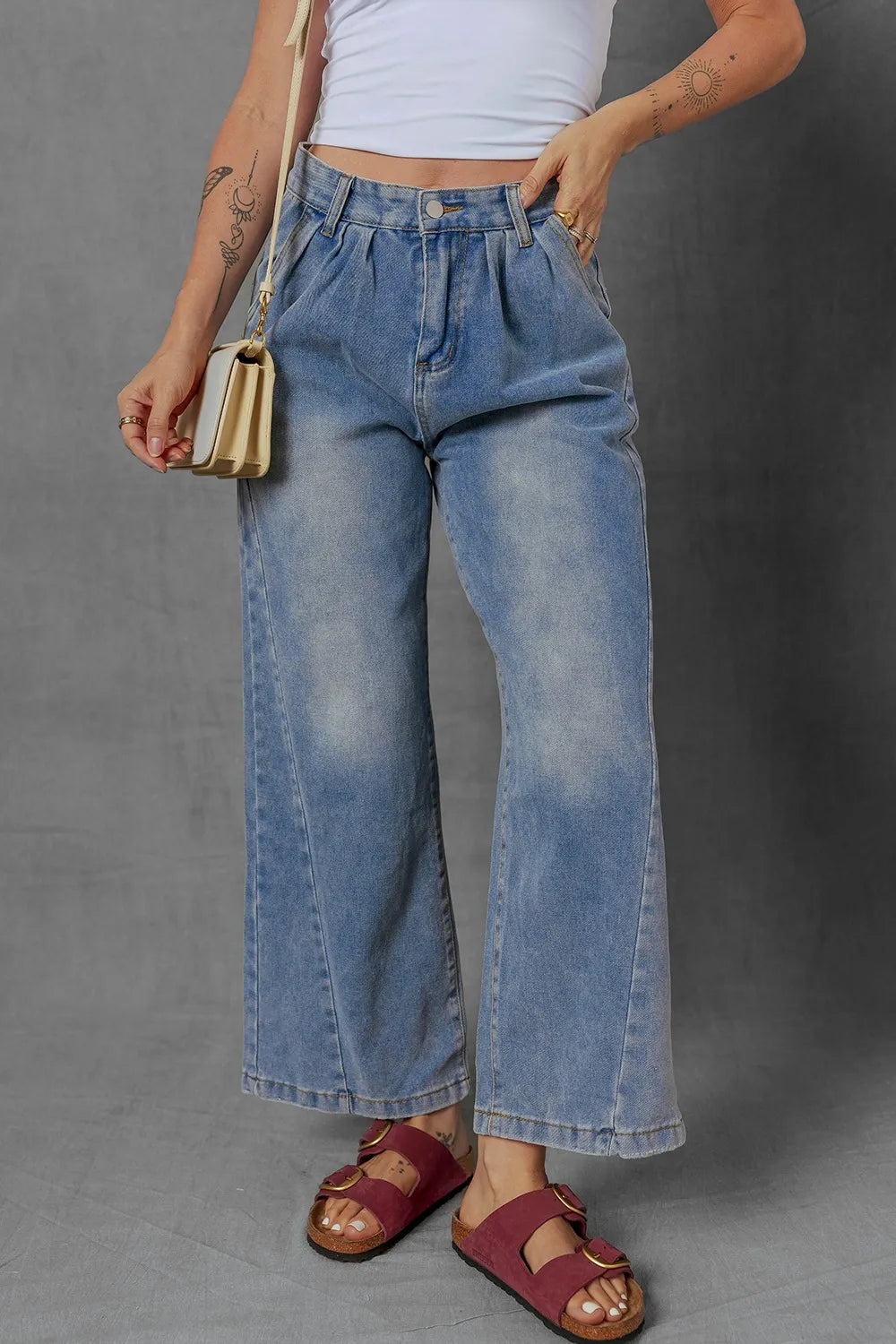 High-Waist Wide Leg Pleated Denim Jeans Medium