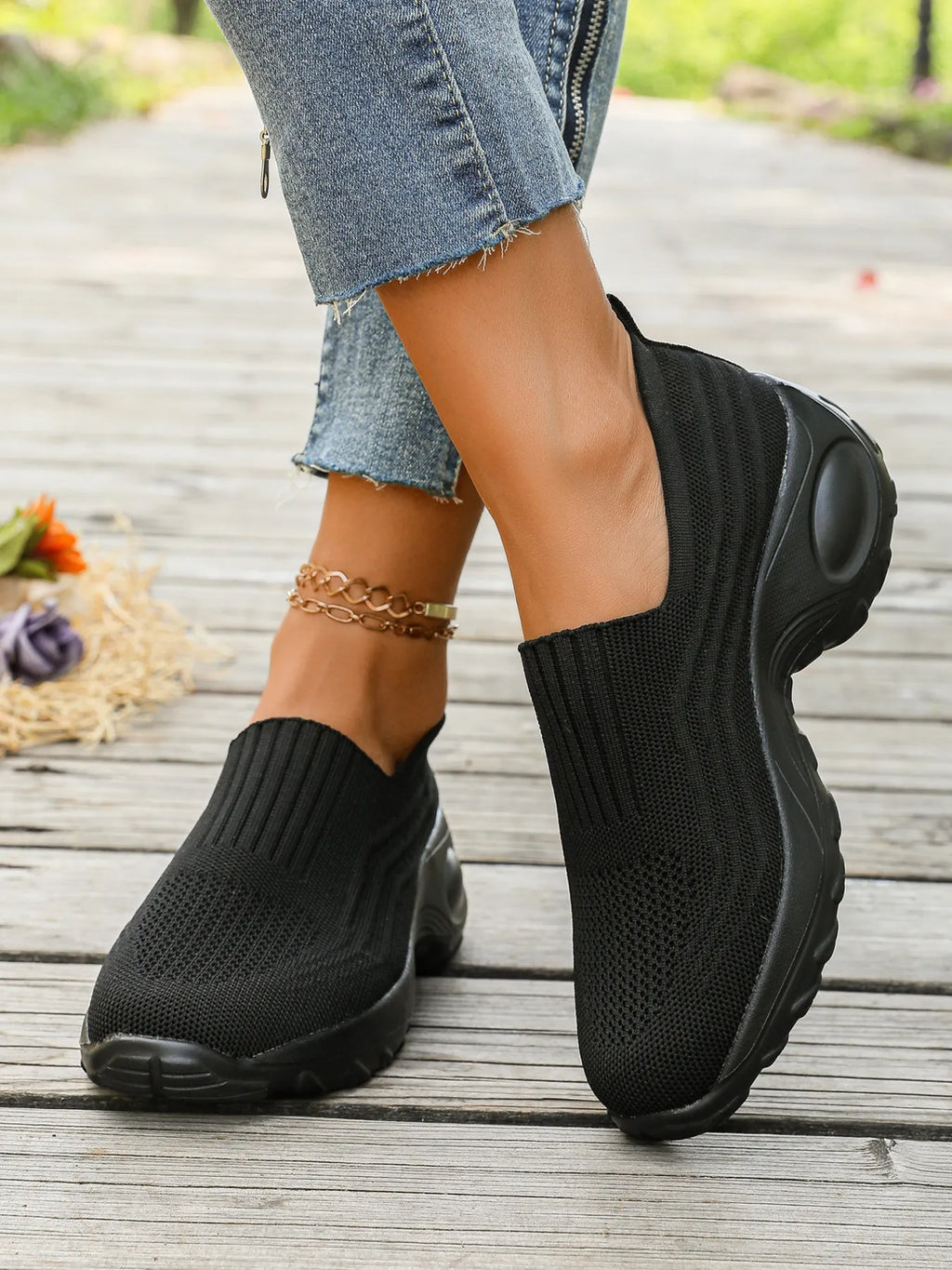 women's round toe mesh sneakers - side view