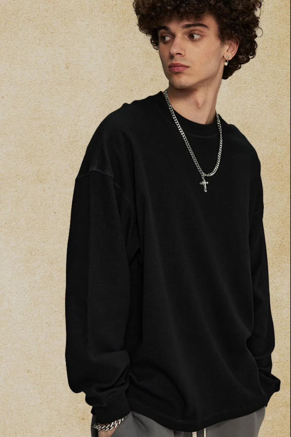 Men's Round Neck Long Sleeve T-Shirt Black