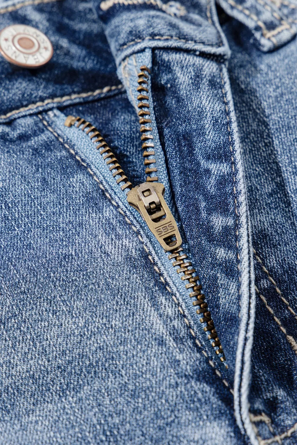 women's distressed flare jeans - additional image
