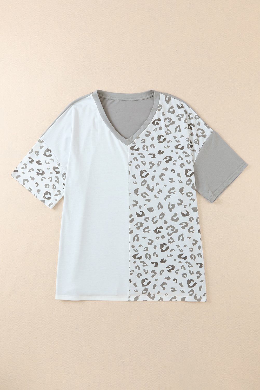Plus Size Leopard V-Neck T-Shirt Light Gray