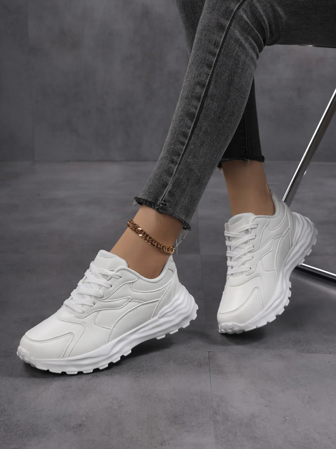 women's round toe lace up sneakers - product detail