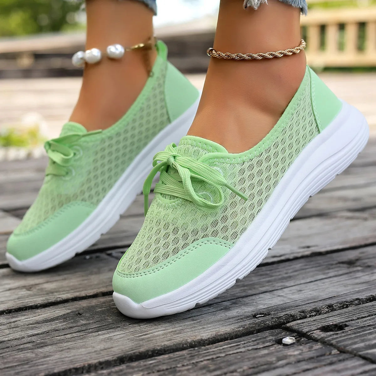 women's breathable mesh sneakers - close-up detail