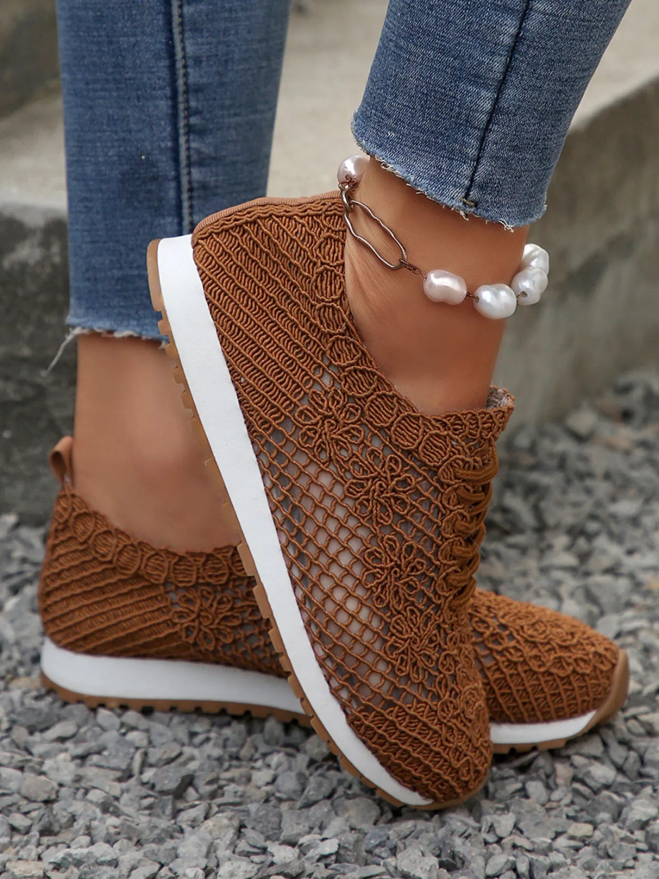 women's breathable mesh lace-up sneakers - product detail