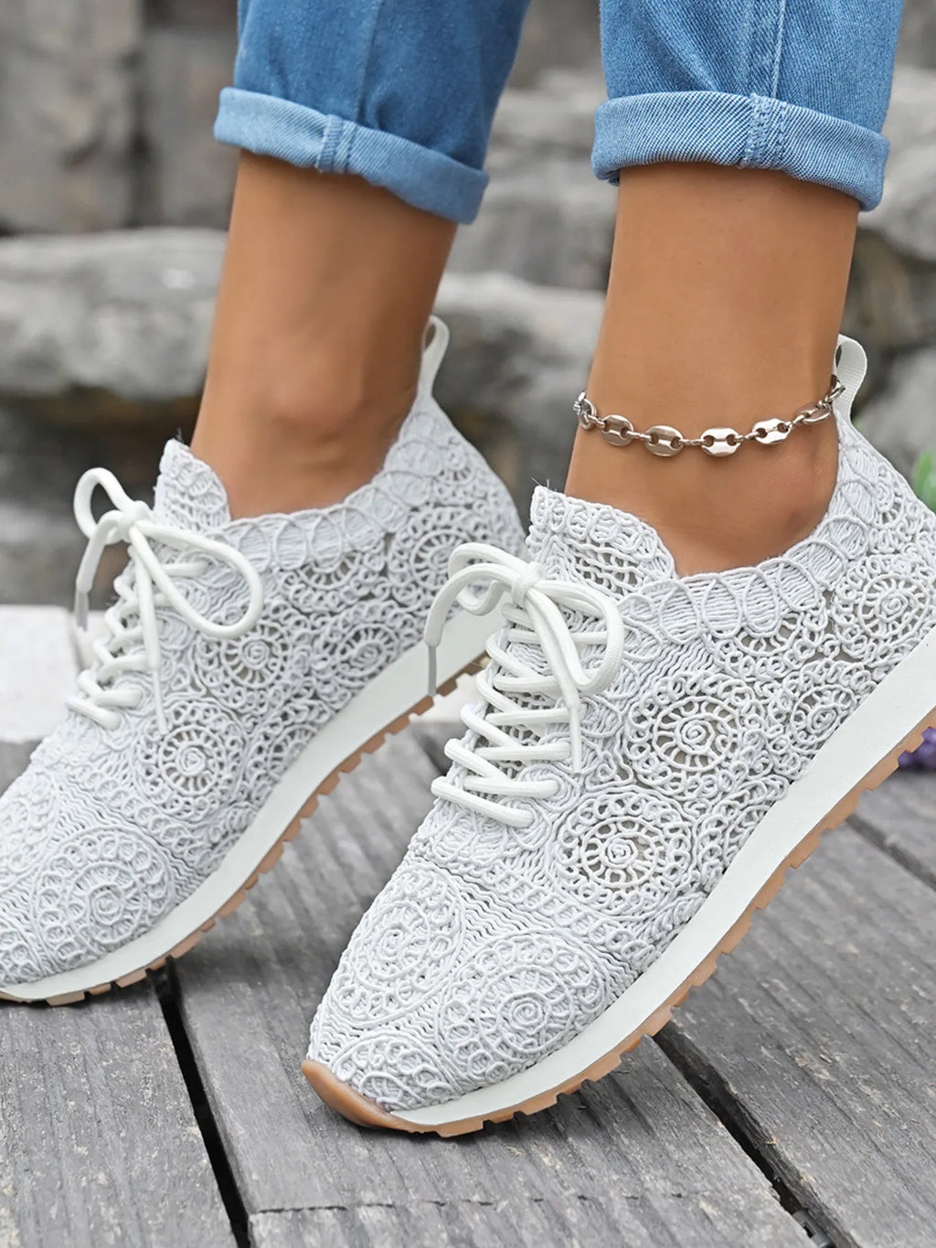 women's mesh lace up sneakers - additional image