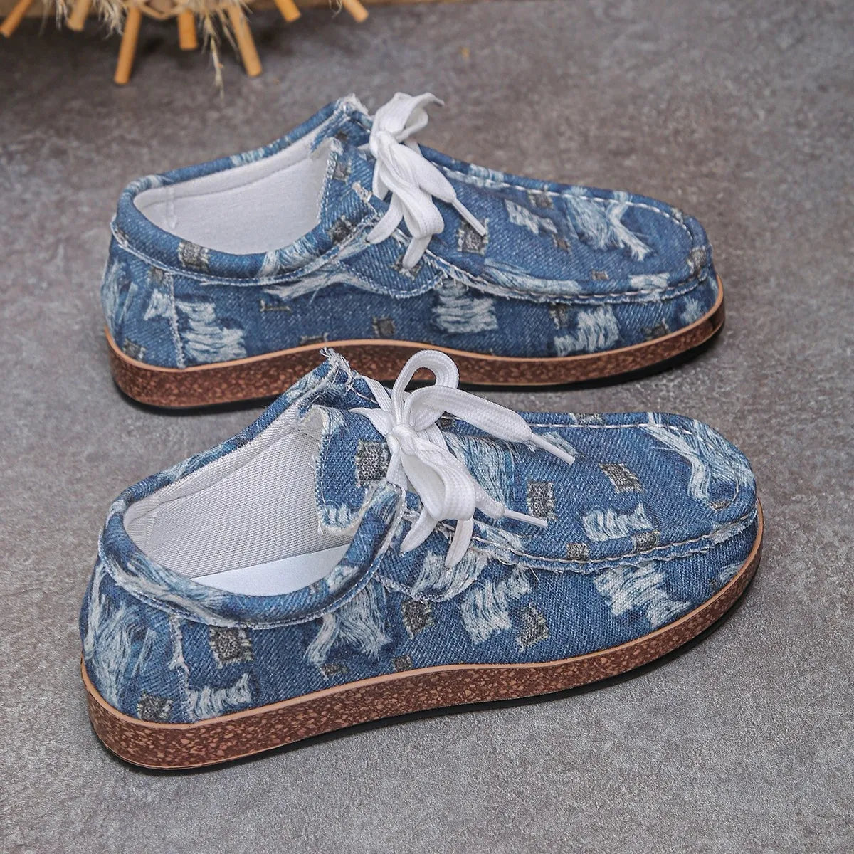 women's lace up platform sneakers - close-up detail