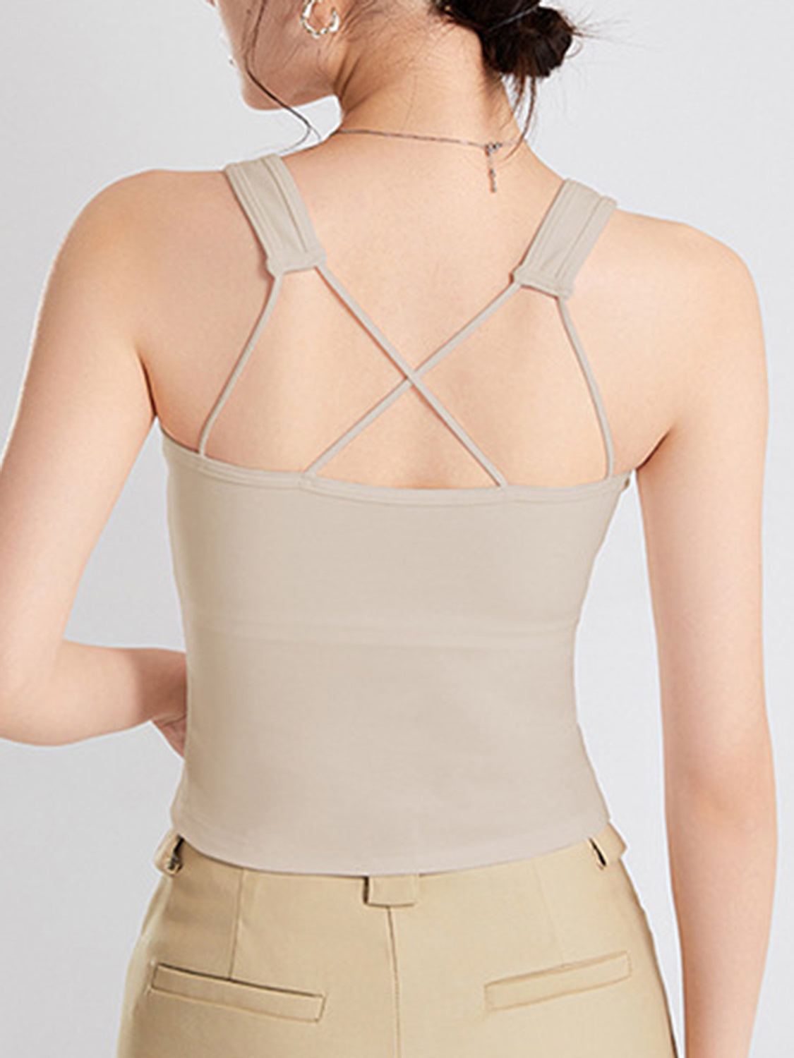 Crisscross Scoop Neck Wide Strap Cropped Tank with Chest Pads