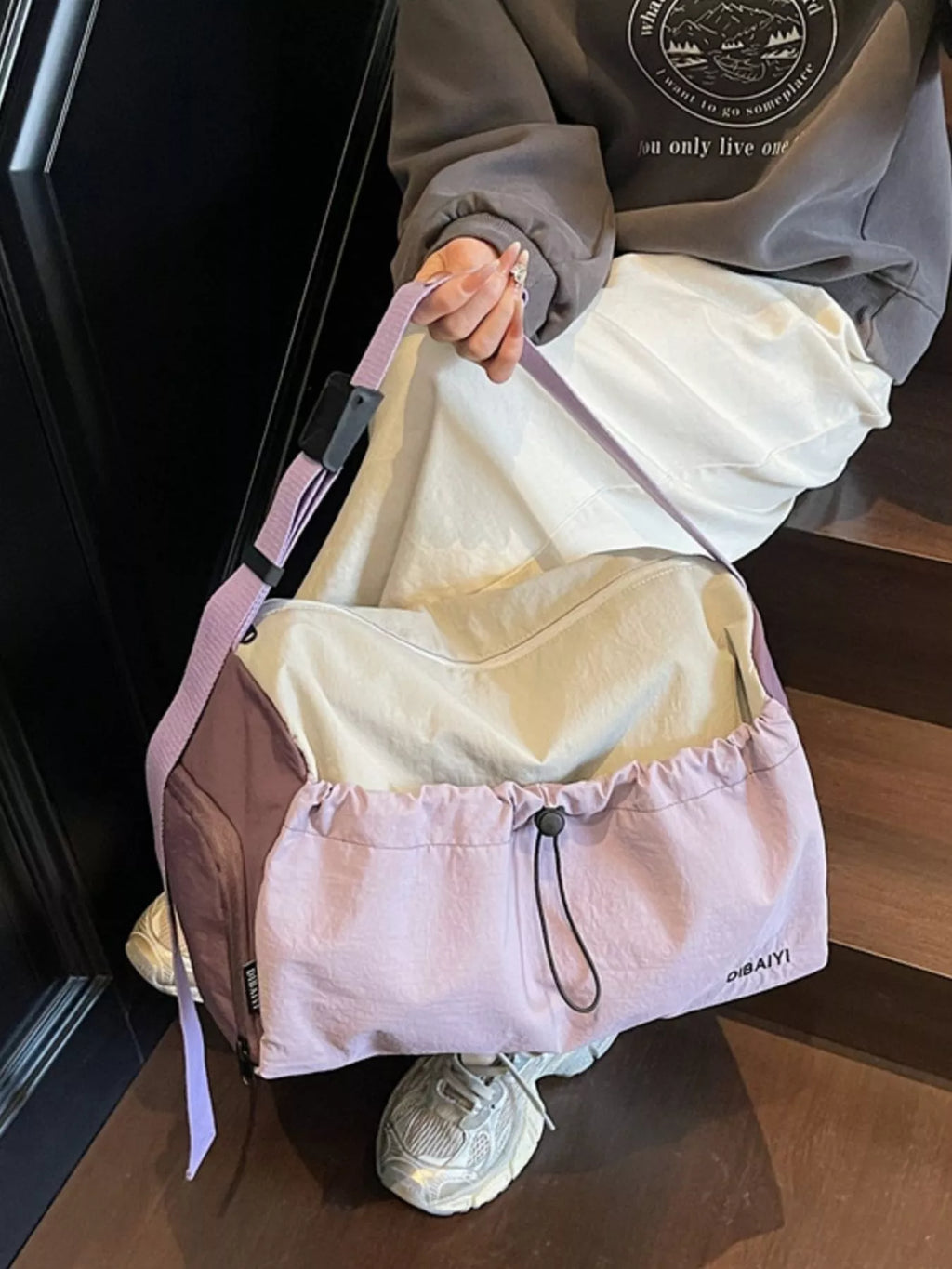 women's lightweight drawstring closure travel bag - product detail