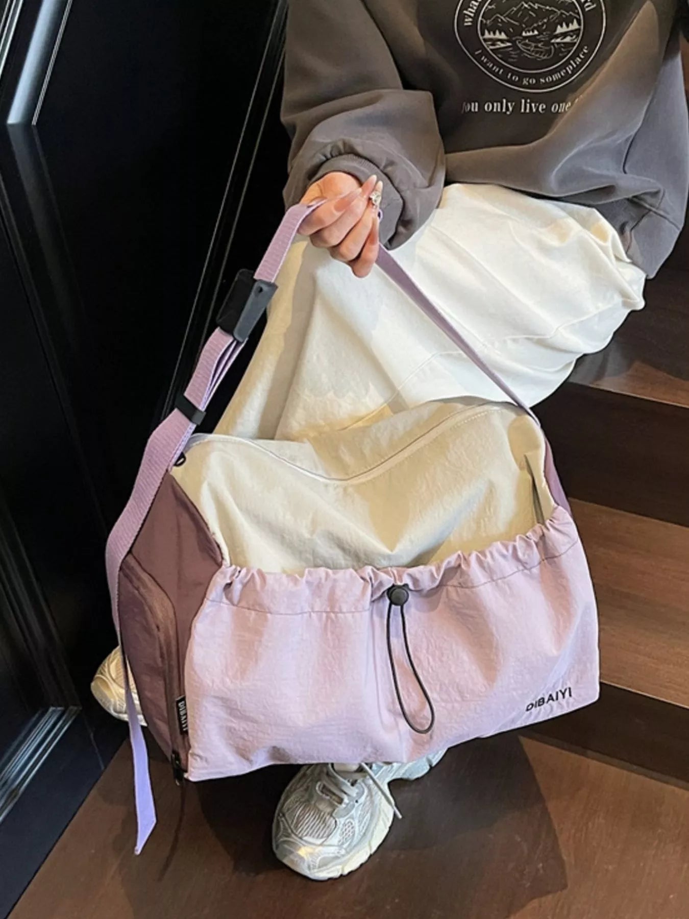 women's lightweight drawstring closure travel bag - product detail