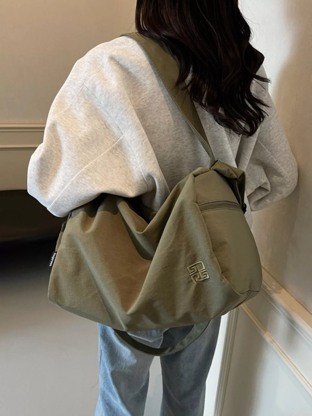 women's large capacity lightweight travel bag - front view