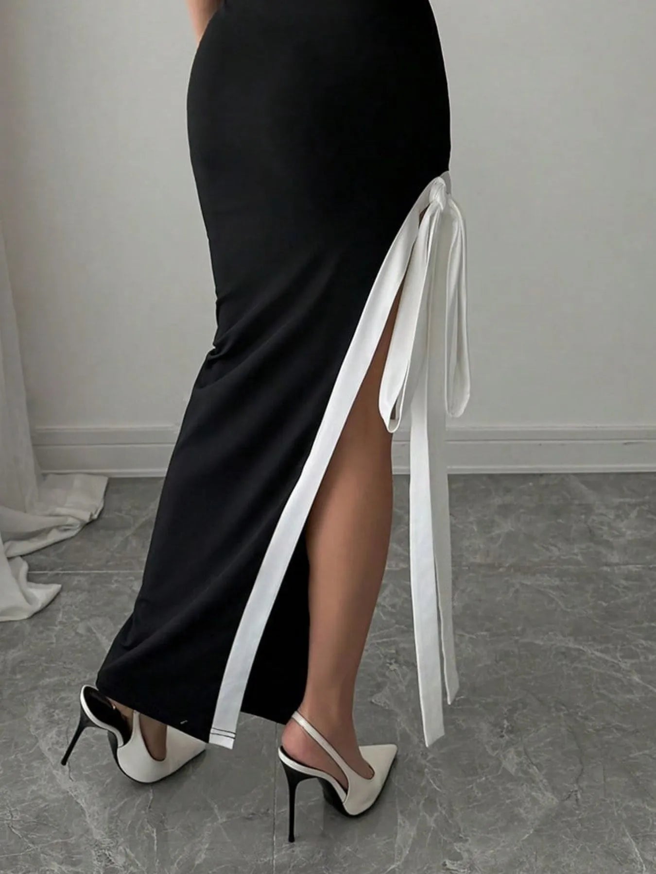 Slit Contrast Trim One-Shoulder Dress – Donjane