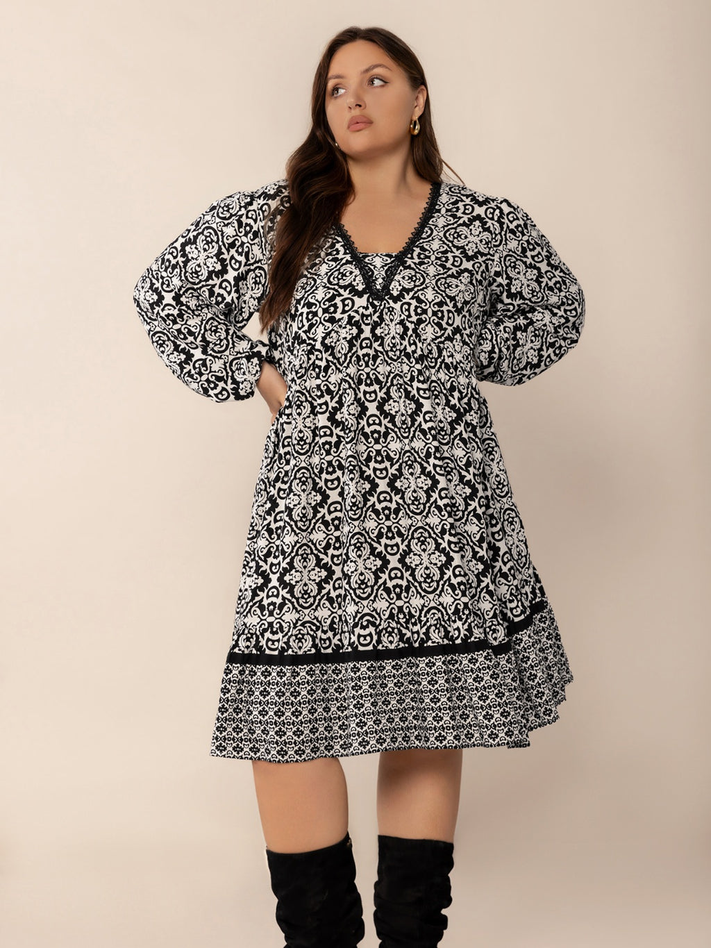 Lace-trimmed curvy fit balloon sleeve dress for women – Donjane