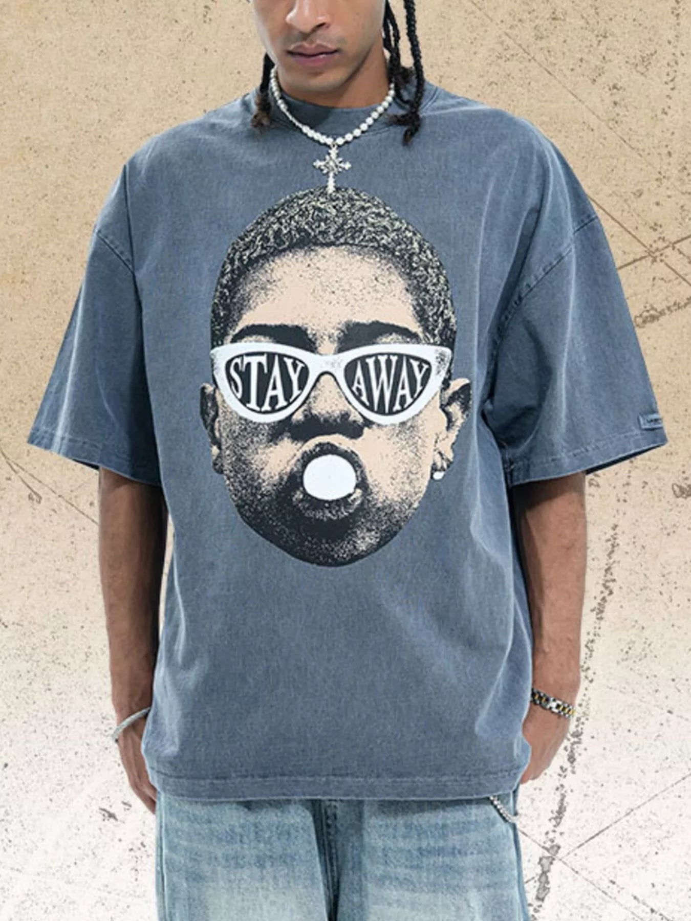 men's men's graphic short sleeve oversized t-shirt - close-up detail