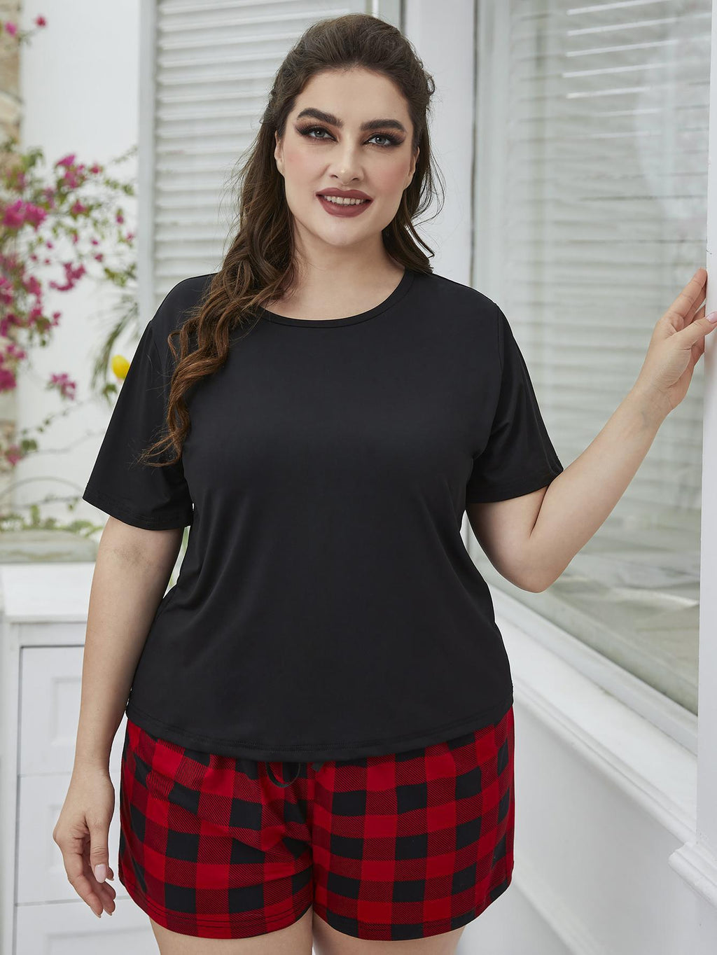 Plus Size Round Neck Tee Shirt and Plaid Shorts Lounge Set Black Red