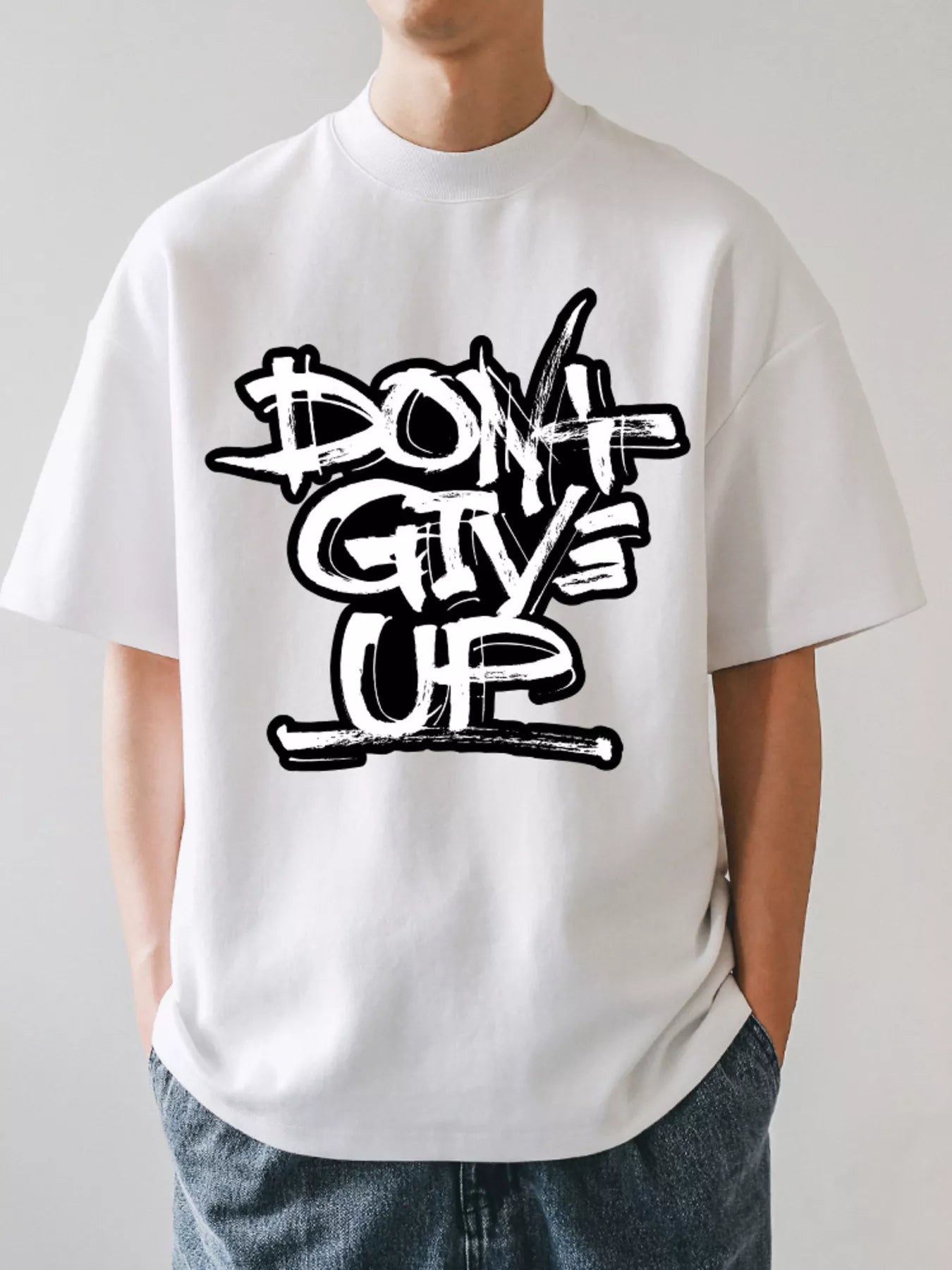 men's men's letter graphic crew neck t-shirt - detail shot