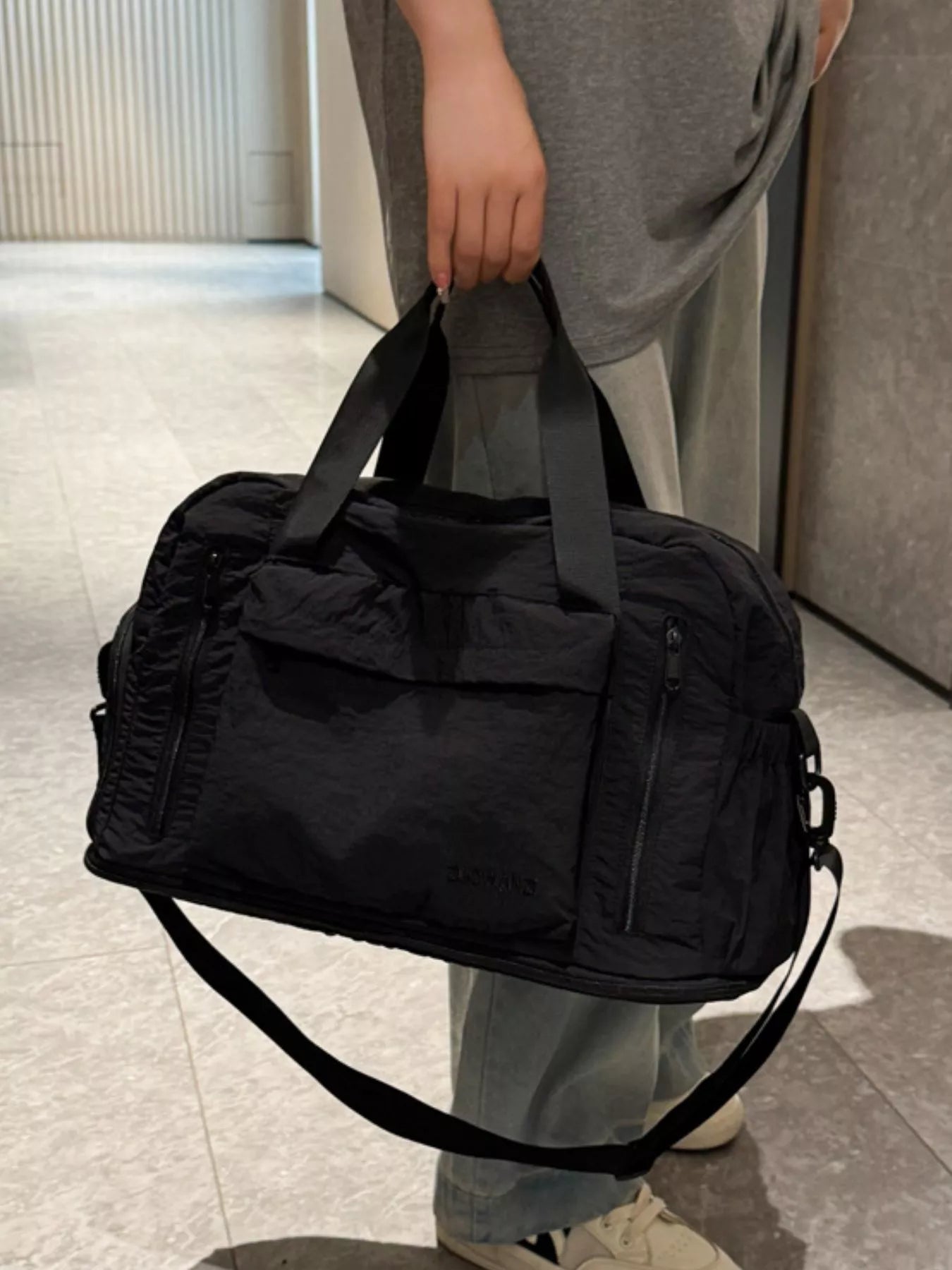 women's lightweight travel bag with shoulder strap - extra view
