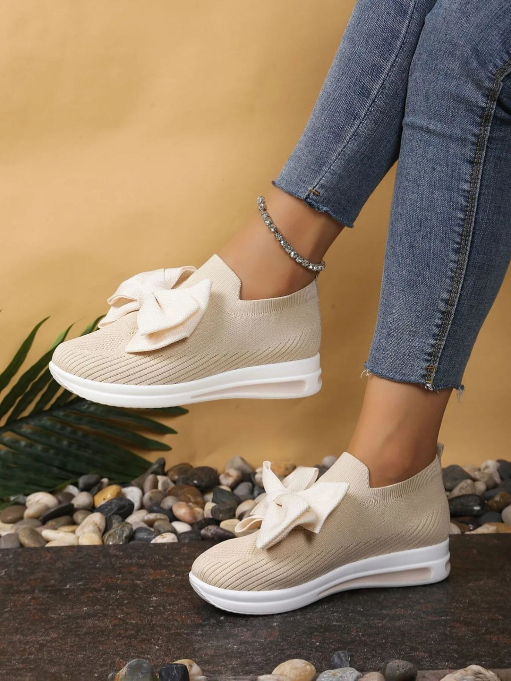 women's bow-tie knit slip-on sneakers - side view