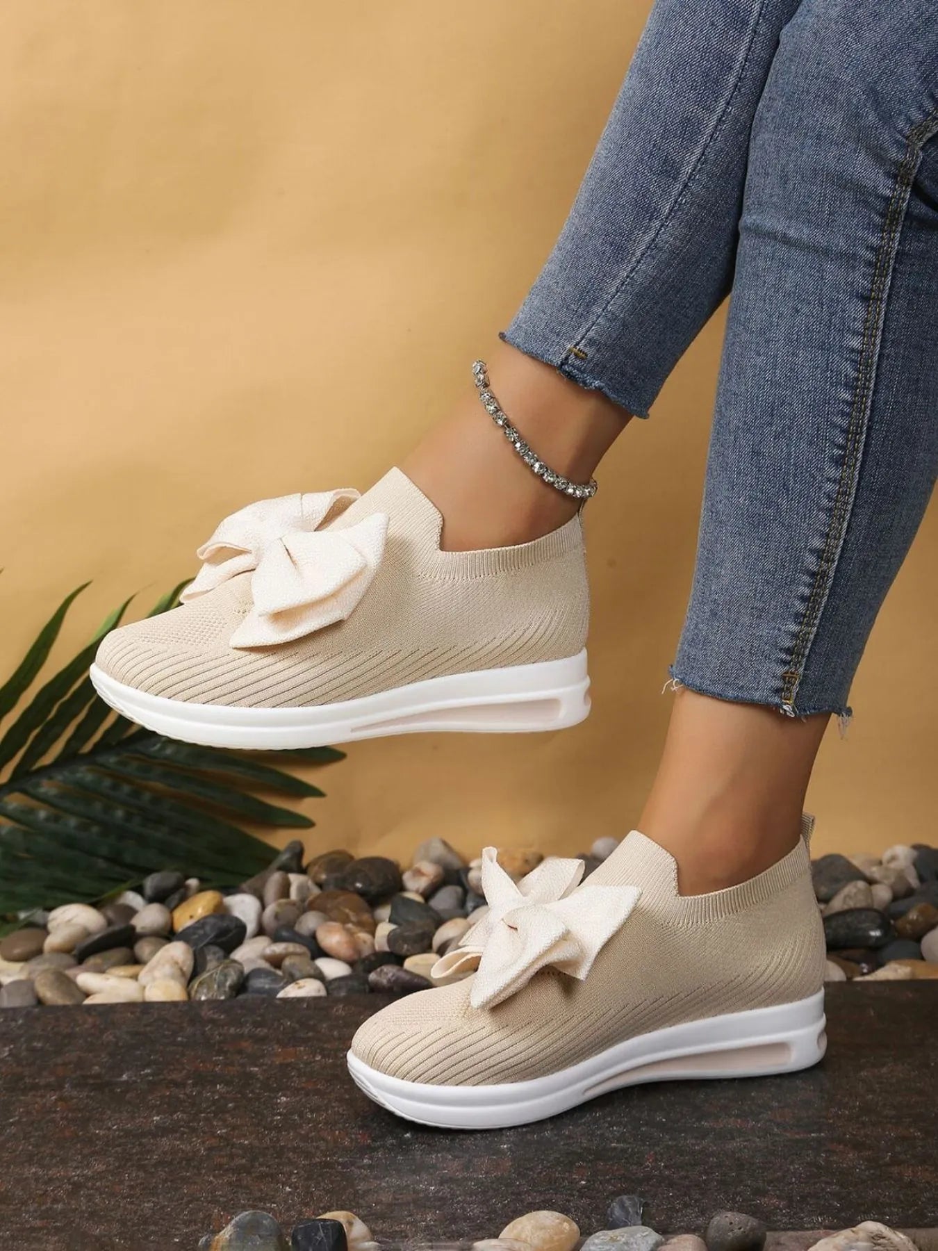 women's bow-tie knit slip-on sneakers - side view