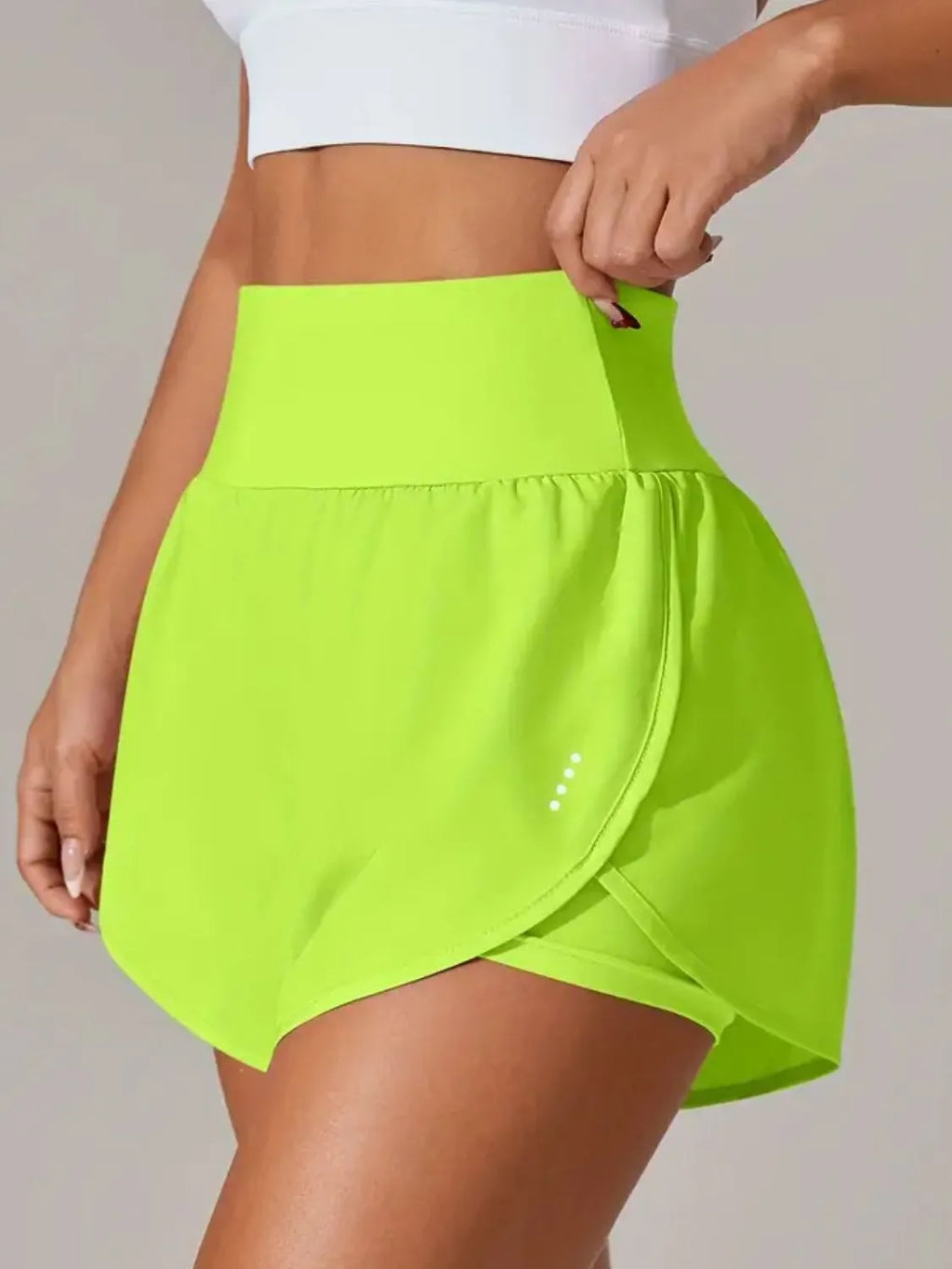 women's pocketed high waist active shorts - product detail