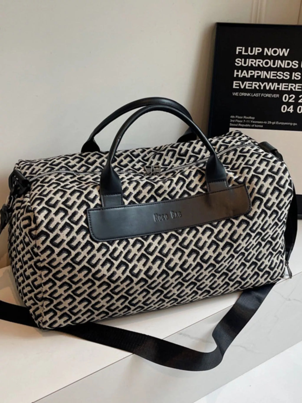 women's geometric pattern travel bag - styling option