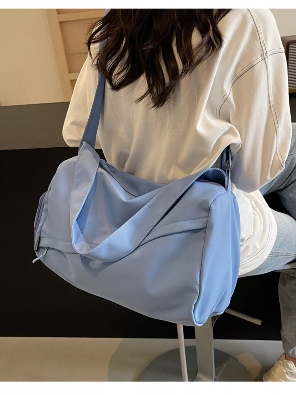 women's adjustable strap solid color travel bag - styling option