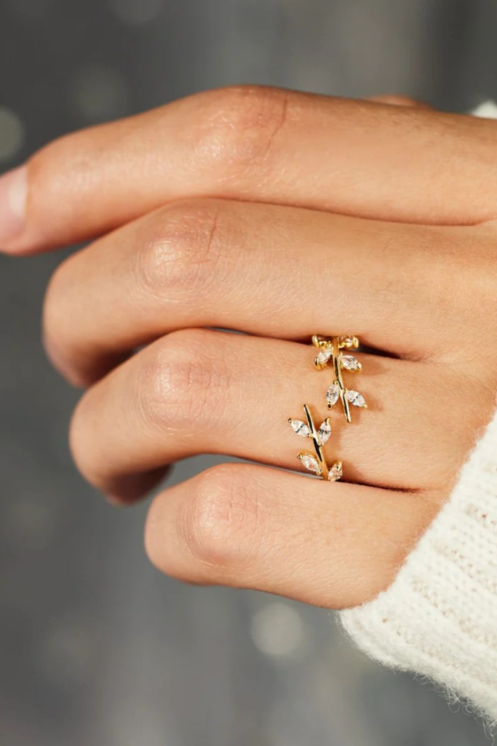 Nature-inspired silver leaf ring, elegant and lightweight – Donjane