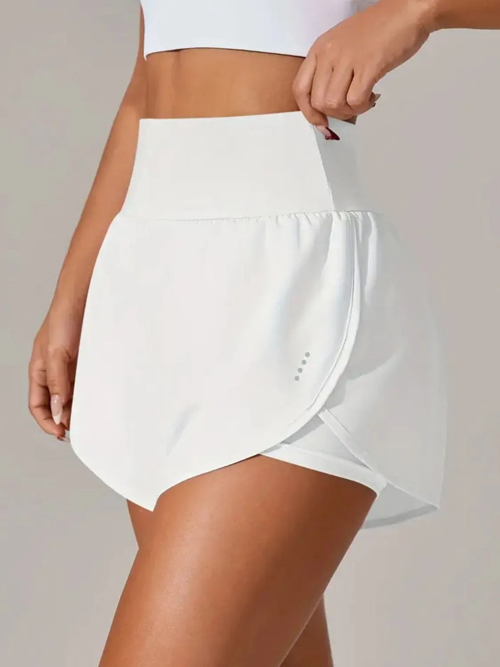 women's pocketed high waist active shorts - alternate angle
