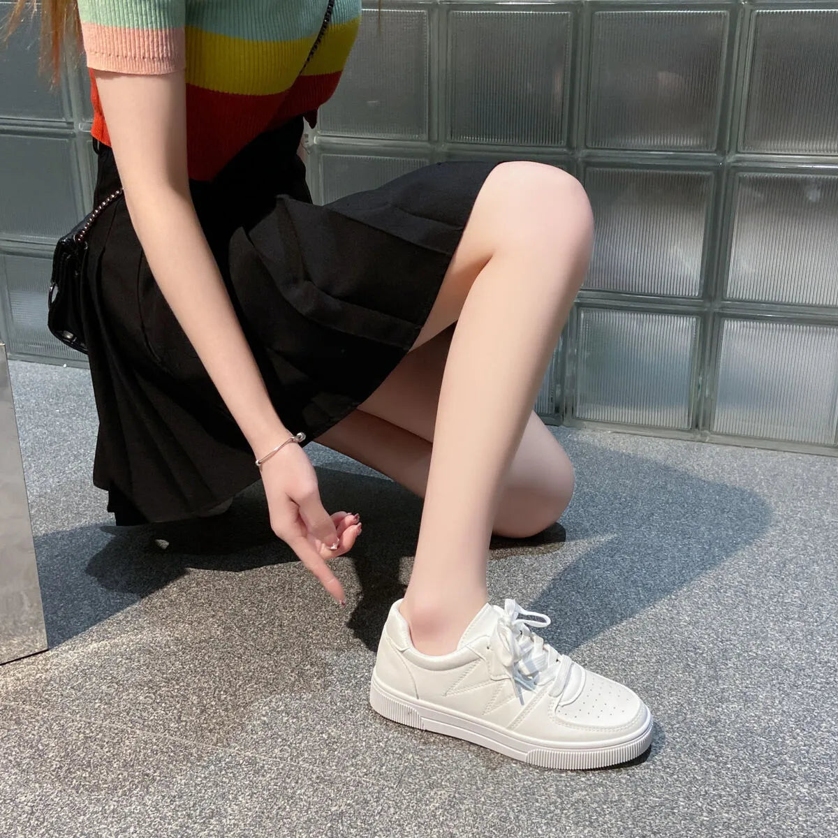 women's low-top lace-up breathable sneakers - product detail