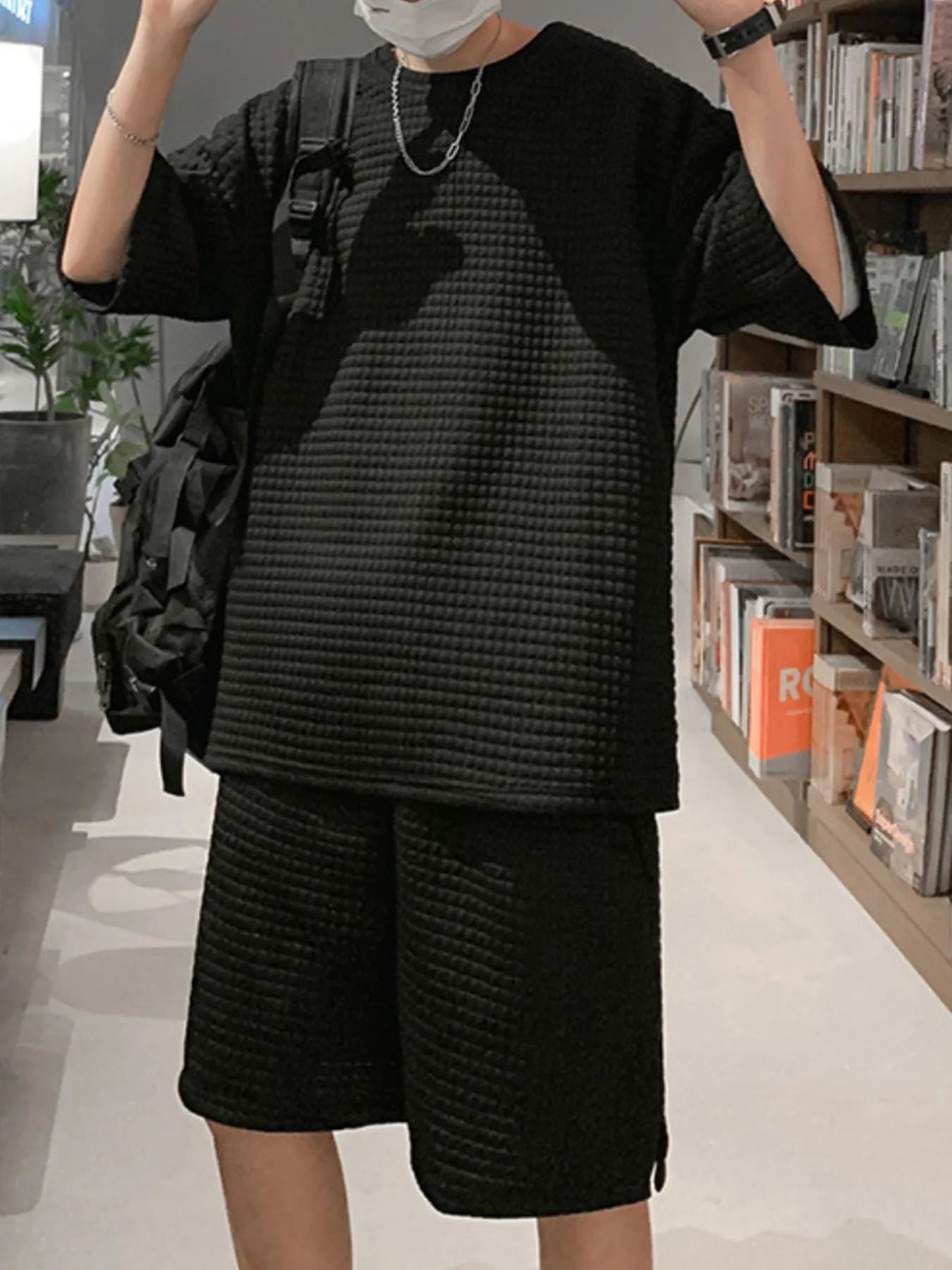 men's men's textured short sleeve t-shirt and shorts set - back view
