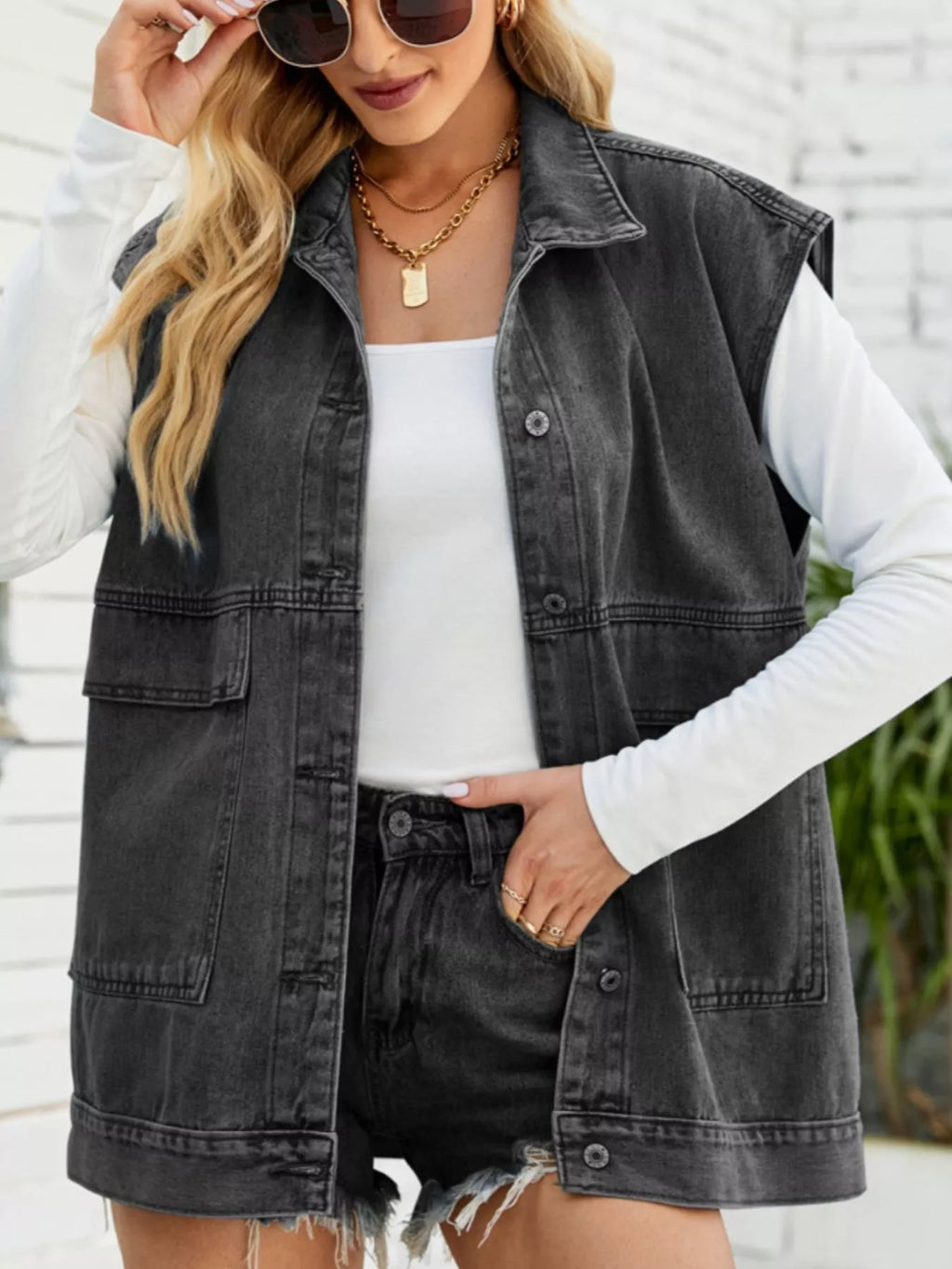 women's sleeveless button-down denim jacket - additional image